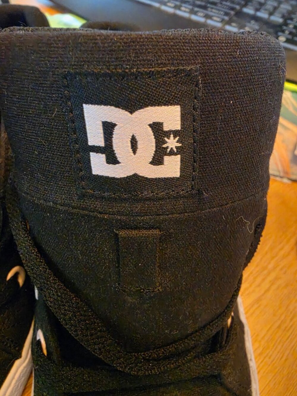 DC Shoes Chelsea Womens 9 Black Pink Skate Sneakers NWOB - Picture 11 of 12